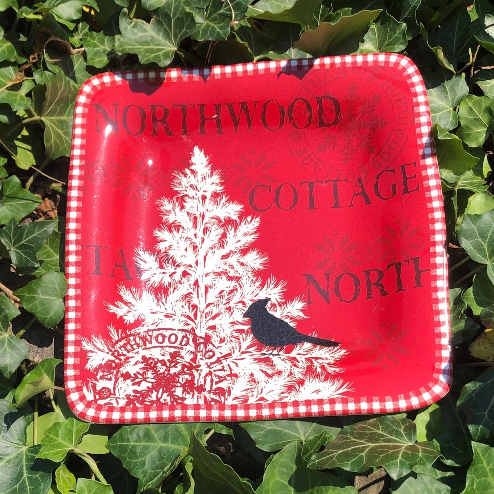 222 Fifth Red Holiday Cottage Plate with White Tree and Black Bird